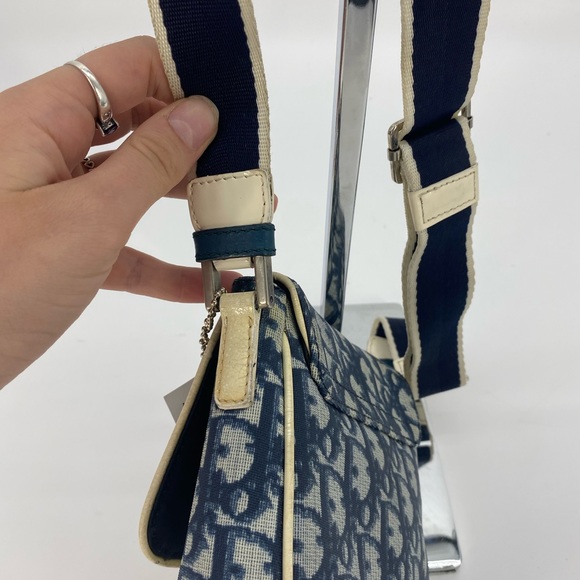Dior Monogram trotter crossbody bag - Picture 4 of 12